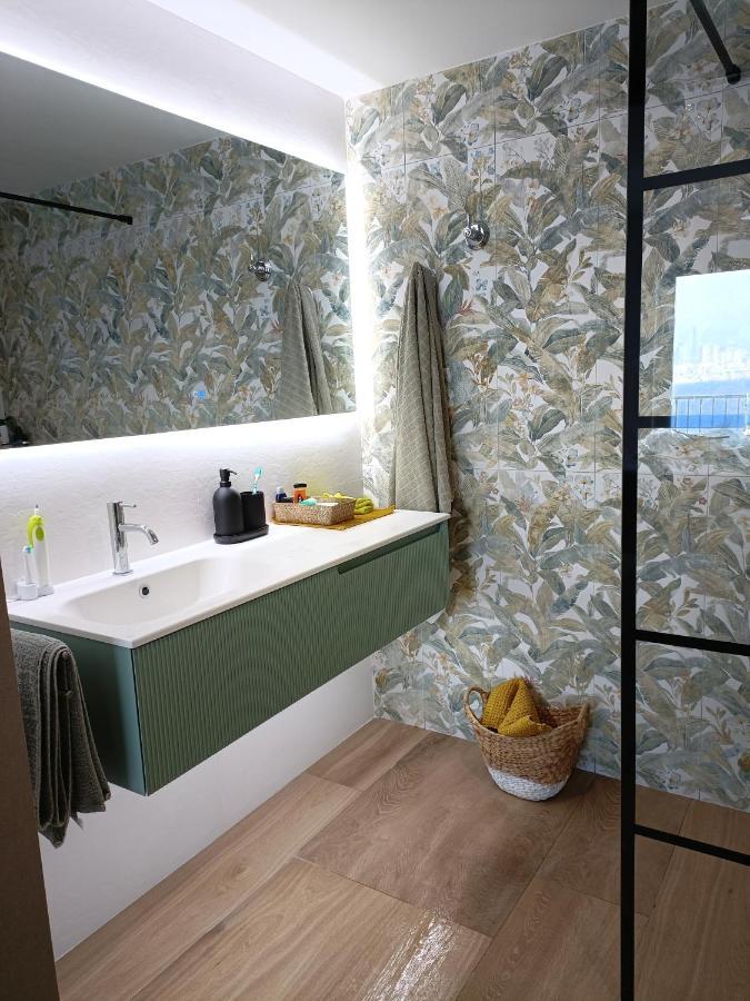 Portofino Flying Whale Apartment Бенидорм Екстериор снимка